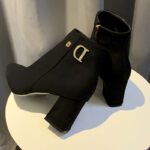 Pointed suede thick heel short boots - Image 7