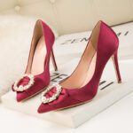 Korean version of rhinestone women's shoes with stilettos - Image 2