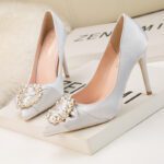 Korean version of rhinestone women's shoes with stilettos - Image 3