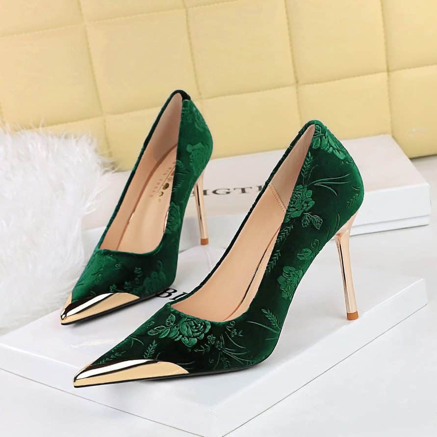 O1CN01AecVVu23IJKklo2ar_!!1862697232-0-cib Banquet Chinese style women's shoes with stilettos - Image 1