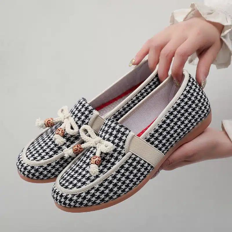 O1CN01E04Ir627u6LcvoiqC_!!2818857856-0-cib New style old Beijing cloth shoes women's shoes - Image 1