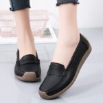 Comfortable women's loafer shoes new design - Image 2