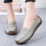 Comfortable women's loafer shoes new design - Image 3