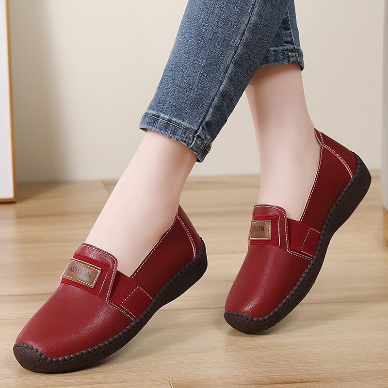 O1CN01KhY5Q32GpN3XQw4xs_!!1670189064-0-cib Versatile casual women's shoes, slip-on shoes, loafers, single shoes - Image 1